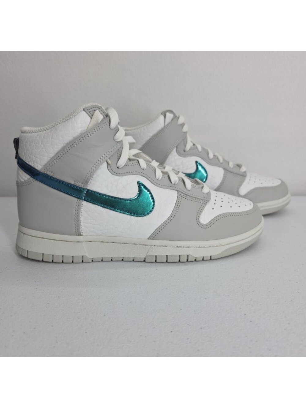 Nike Dunk High Grey White Teal Metallic Swoosh DR7855-100 Women Size 8.5 Sneaker